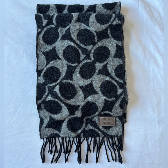 Coach Merino Wool Scarf - Reversible - Picture 5 of 9